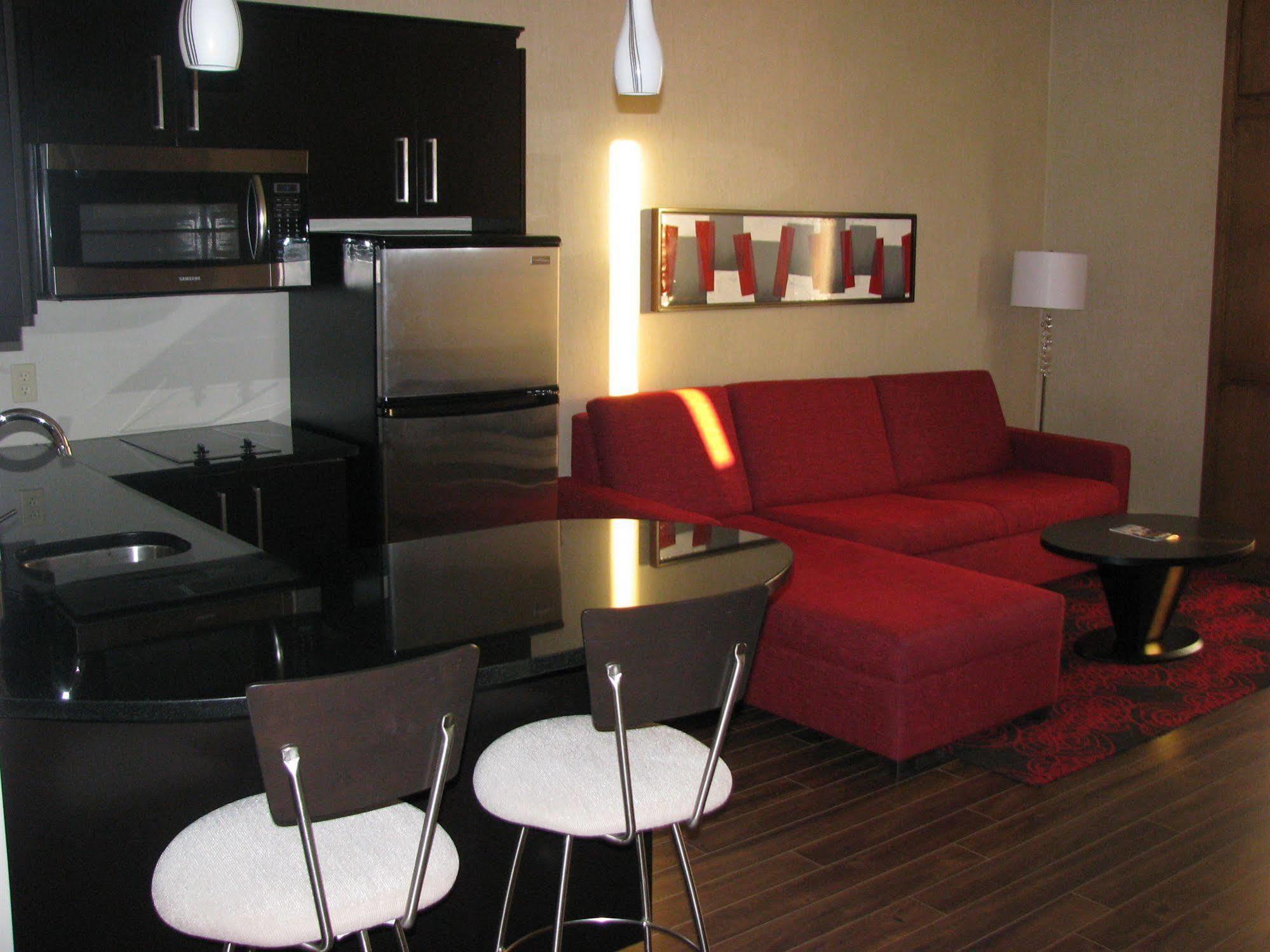 Hotel Chateauneuf Gatineau-Ottawa Γκατινό Εξωτερικό φωτογραφία